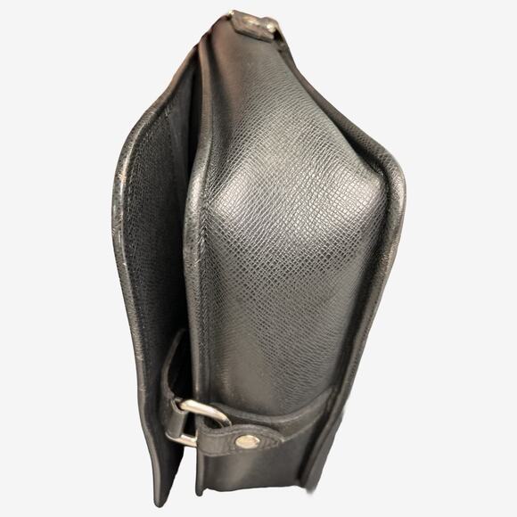 Louis Vuitton Taiga Andrei Messenger Bag Black Dark Gray Crossbody BA3017 France - Picture 14 of 16